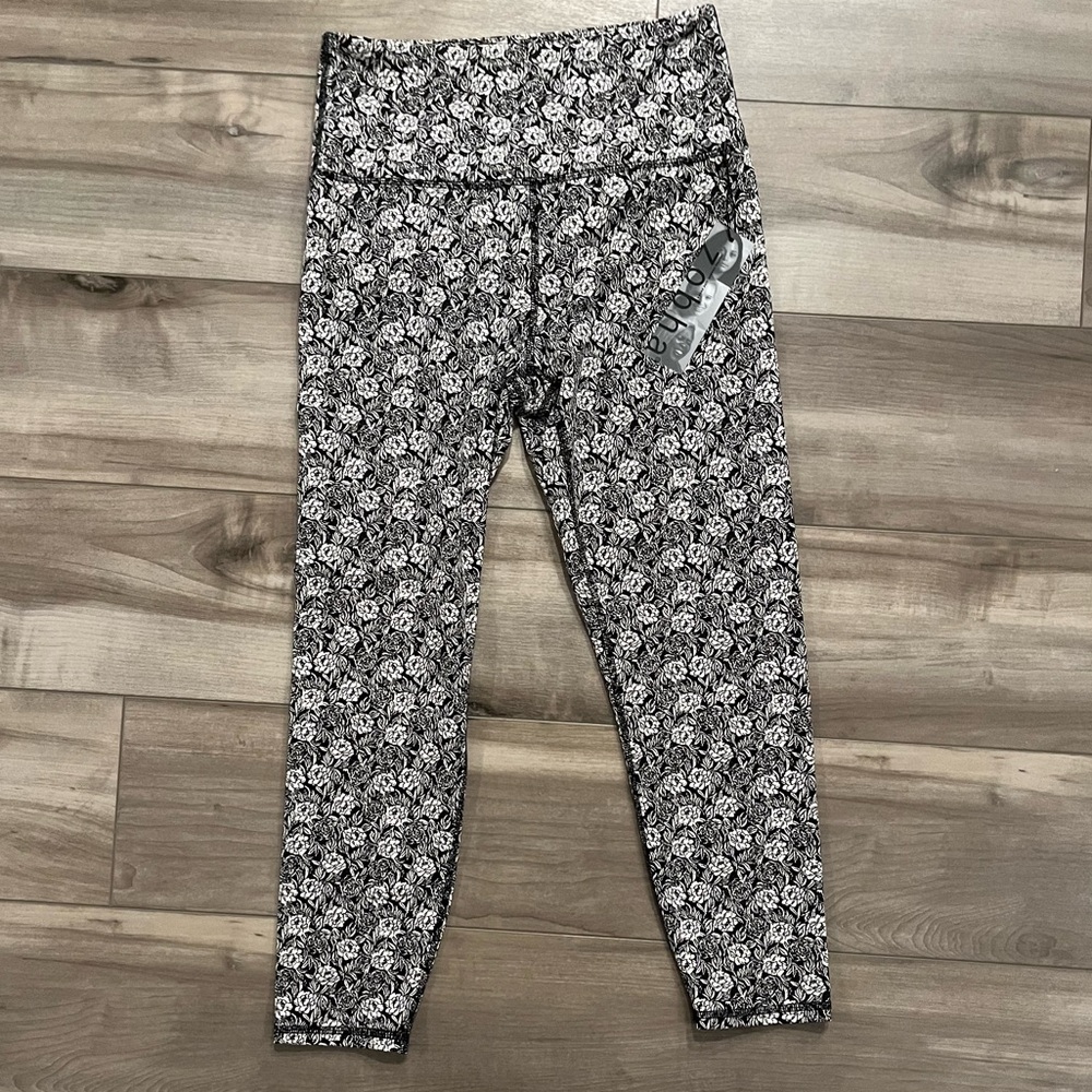 Zobha 25” Rose Print Black and White Bottoms Size L